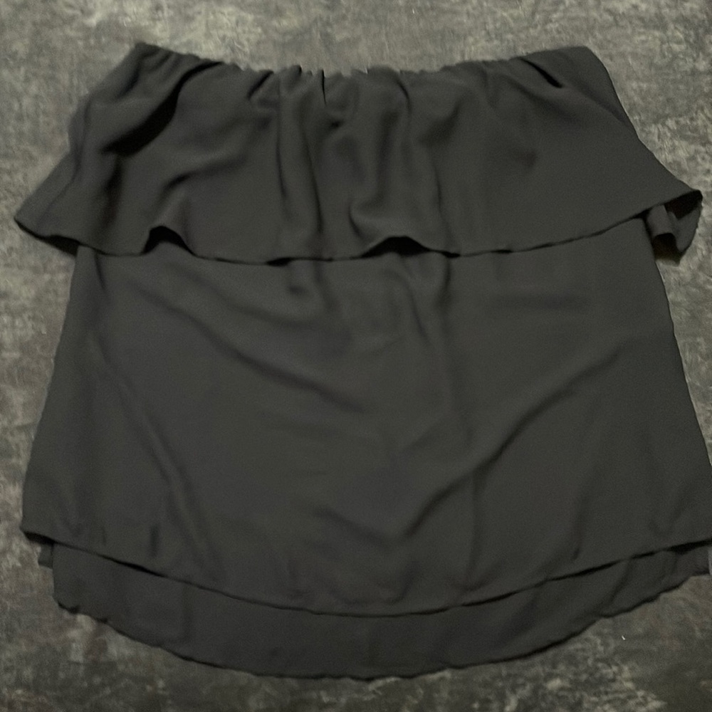 Black Veronica M top